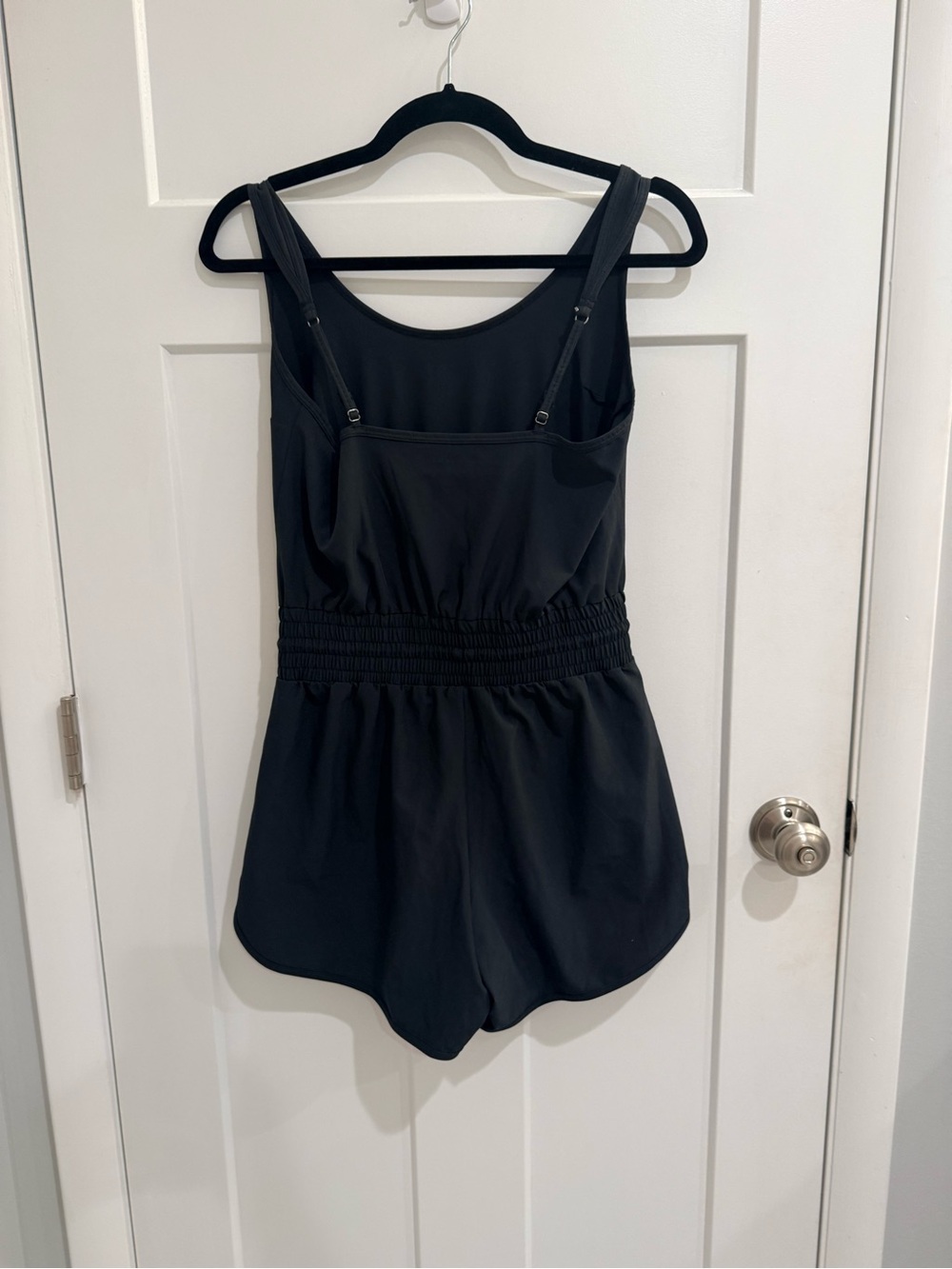 Abercrombie & Fitch  Sleeveless Athletic Romper with Elastic Waist - Picture 3 of 4